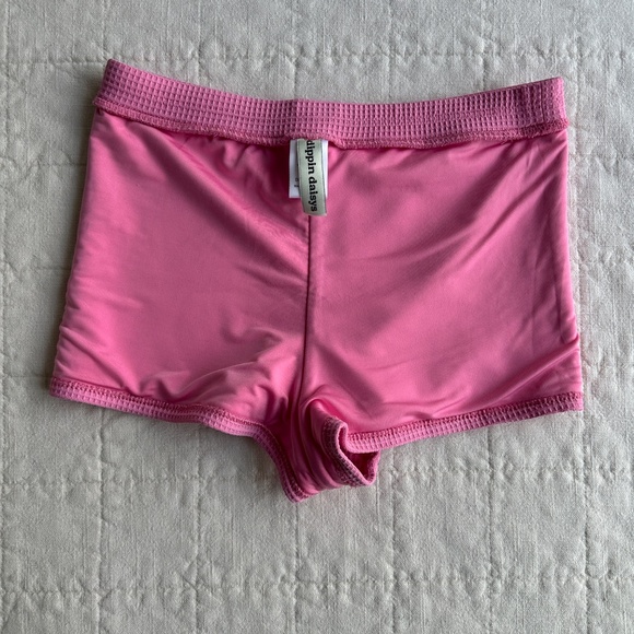 Dippin Daisy Farrah Elastic Waist Booty Short, Bubblegum Waffle, Size S - Picture 5 of 10